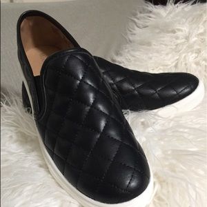 Mountain Sole slip on sneaker